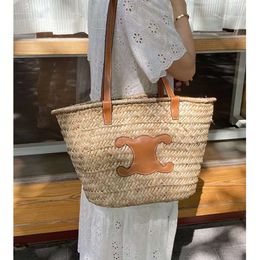 Straw Female 2024 New Hand-woven Basket Holiday Beach Single Shoulder Underarm Bag