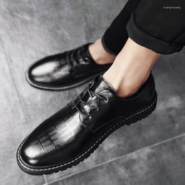 Casual Shoes 2024 Summer Men Dress Slip On Patent Leather Loafers Luxury Tassel Rivets Wedding Party Male