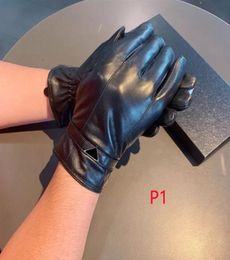 Men Women Designer Gloves Winter Luxury Black Genuine Leather Mittens Brands Fingers Glove Warm Cashmere Inside Touch Screen Mitte5052016