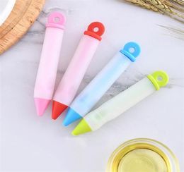 Silicone Food Write Pen Chocolate Decorating Tools Cake Mold Cream Icing Piping Pastry Kitchen Accessories with 4 Nozzles1136381