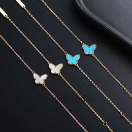 Designer 1to1 Bangle Luxury Jewellery V Golden Fan Family Clover Butterfly Bracelet Womens White Beimu Ke Blue Turquoise Elegant Jewellery High Quality Treasure Batch