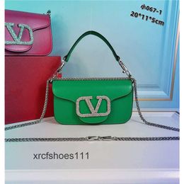 Underarm Vallentinoo Bags Portable Chain Exquisite Designer Bag Crystal Letter Leather Diamond Small Button Square One Shoulder Diagonal Cross IKRM