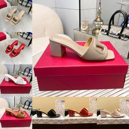 Designer sandals Heels Outdoor Slippers for Women Fashion High Heel Sandale Metal pyramid Leather Chunky Sole Summer Luxury brands Woman Ladies Dress Shoes Mules
