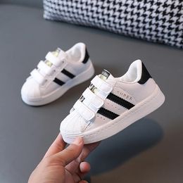 Childrens Sneakers Kids Fashion Design White Nonslip Casual Shoes for Boys Girls Hook Breathable Toddler Outdoor Shoe 240415