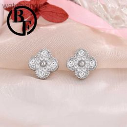 Womens Top Grade Vancelfe Original Designer Earrings Silver Needle Full Diamond Earstuds High Edition Diamond Inlaid Clover Jewelry with Logo