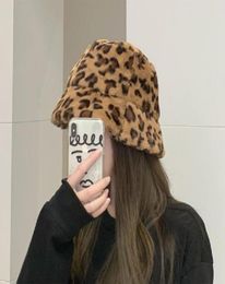 Berets Winter Woolen Fleece Warm Female Lady Bucket Hat Women Leopard Printed Cap Outdoor Sun Hats Fisherman Caps1326879