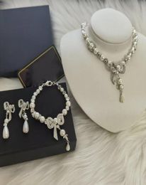 Diamants di alta qualità per perle di lusso Collane a sospensione per donna produttori di stile classico Design del marchio Giovano popolare1255178