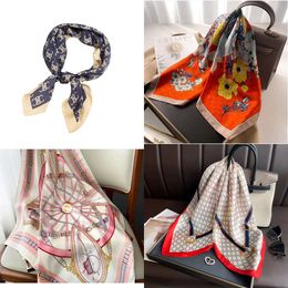 Elegant 24style Designer Letters Print Imitate Silk Scarf Headband for Women Fashion Long Handle Bag Scarves Paris Shoulder Tote Lage Ribbon Head Wraps 70x70cm