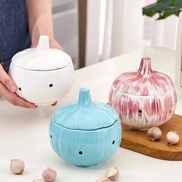 Storage Bottles Creative Ceramic Openwork Garlic Jar Home Jewelry Box With Lid Moistureproof Ginger Candy Dried Fruit Sealed