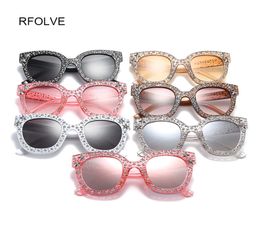 whole 10 Pairs Whole Sunglasses Women Crystal Cat Eye Sunglasses Mirror Retro Gradient Sun Glasses Package transport X22801410