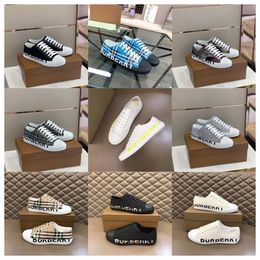 New Luxury designer Brand Casual Shoes Flat Outdoor Stripes Vintage Sneakers Thick Sole Season Tones Brand Classic Men's Shoes