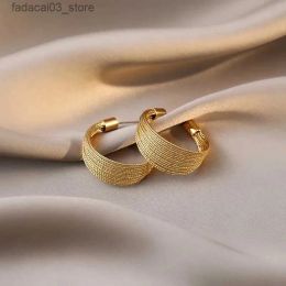 Stud 2024 Stud New Fashion Trend Unique Design Elegant Delicate Retro Exaggerated Multilayer Stud Earrings Women Jewelry Party Gifts Wh