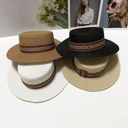 Designer Straw Hat Summer Womens Boater Hats Sun Man Sunbonnet Wide Brim Hats Fashion Beach Unisex Grass Braid Sun Protection Flat Bucket Sunhat