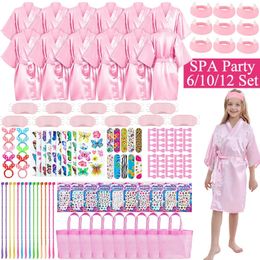 61012 Set Spa Birthday Party Robes Gowns for Girls Kimono Satin Robe Pink Favors Kids Child Kit 240407