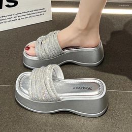Slippers Women Flats Platform Crystal Luxury Shoes Sandals 2024 Designer Summer Flip Flops Casual Dress Femme Zapatos Slides