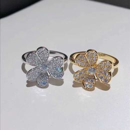 Senior designer original Vancefe V Golden Trifolium Thickened 18K Gold Plated Ring Earrings Full of Diamond Lucky Grass Fashion Luxury Mesh Red Earrings