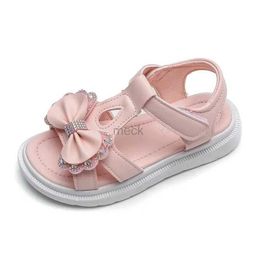 Sandals Girls Sandals Kid Summer Sweet Rhinestone Party Princess Beach Shoes Cute Bowknot Soft Sole Flat Sandals 240419