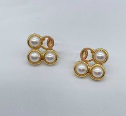 2024 Luxury quality charm stud earring with white shell beads in 18k gold plated have stamp box PS3451B