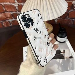 Cell Phone Cases Embossed Fashion Brand Old Flower 15Pro Case iPhone 14promax Leather Protective 11/13 High end H240419
