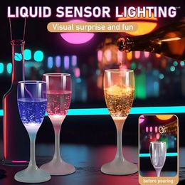 Party Decoration Coloured Lights Up Champagne Flutes Glasses Liquid Activated Glow In The Dark Cups With Replaceable Battery For Wine