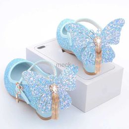 Sandals New Kids Leather Shoes Fashion Fringed Butterfly Knot Girls Princess Shoes Casual Glitter Children High Heel Student Dance Shoes 240419