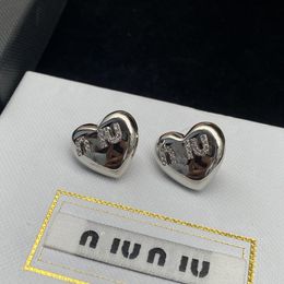 Women luxury earrings designer Jewlery earring for woman gold silver diamond pearl desiner earing Love stud earrings Heart shape Simple fashion 2024 stud earrings