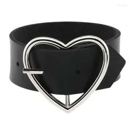 Link Bracelets 2024 Black Leather Heart Bracelet For Women Goth Cuff Gothic Rivet Buckle Wristband Vintage Rock Accessories