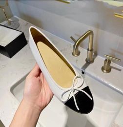 high quality Ballet Flats Classic Designer shoes Women wedding dress 100 Leather Tweed Cloth Two Colour Splice Bow Round Ballet Sh9648505