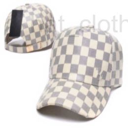 Ball Caps designer Trendy men's and women's letter leather baseball cap, British classic versatile duckbill sun shading sunscreen checkerboard hat 2DJH