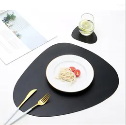 Table Mats Nordic Style Solid Color Luxury Leather Placemat Rounded Triangle Shape Waterproof Oilproof Heat Insulating Place Mat