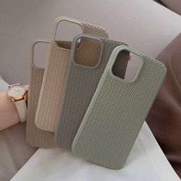 Cell Phone Cases Fashionable silicone woven pattern phone case suitable for iPhone 15 14 13 12 11 pro max plus soft shock-absorbing bumper cover J240418