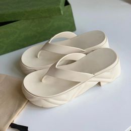 Slippers 2024 Spring Lady Platform TPU In 4 Colors Soft Soles With Box And Dust Bag Woman Fashion Sandals