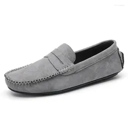 Casual Shoes 2024 Men Loafers British Style Moccasins Slip On Men's Flats Fashion Driving Walking Boat Size 39-45