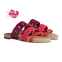 Designer womens shoes with anchor chain pattern tied with lilac purple Nappa leather grass woven sandals and slippers