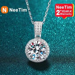 Pendant Necklaces NeeTim 2Carat Moissanite Necklace For Women 100% Sterling S925 Silver With White Gold Plated Lab Diamond Jewellery Wedding Pendant 240419