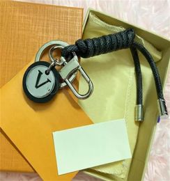 2022 Popular Designer Keychain Lovers Car Key Buckle Luxury Brand Leather Handmade Carabiner Keychains For Men Women Bags Pendant 4217468
