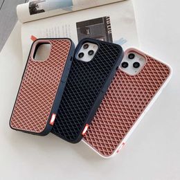 Cell Phone Cases IPhone 15 14 12 11 Pro Max Mini XR XS X XSMax 6 7 8 Plus SE2020 Luxury Waffle Bottom Valve Back Cover J240418