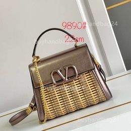 Event Branch Designer Bag Vtino Bags Vlen Stud Crochet Totes Vlogoo Vslings New V-button Pure Hand Woven Hollow Summer Tote 2024 Cross Shoulder NR6Q