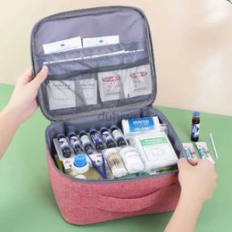 0K8E First Aid Supply Family First Aid Kit Portable Outdoor Travel Storage Bag Household Large Capacity Layered Medicine Storage Bag d240419