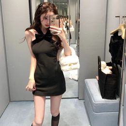 miui clothes Luxury Fashionable Velvet bow decoration elegant socialite style slimming off the back suspender dress Same style as Star