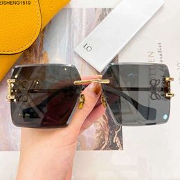 Women Frameless Square Sunglasses New Designer Metal Top Quality Lens Legs Gold Luxury Glasses Nice