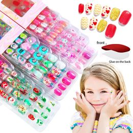 524Pcs120Pcs Christmas Children Cartoon Nail Tips Colourful Cute Girl Fake Set With Jelly Glue Adhesive False Nai 240419