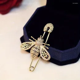 Brooches Fashion Bee Brooch Women Clothing Accessories