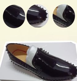 Fashion Design Men Rivets Wedding Shoes Patent Flats Spring Summer Slender Silhouette Spike Studded Loafers For Mens2581058