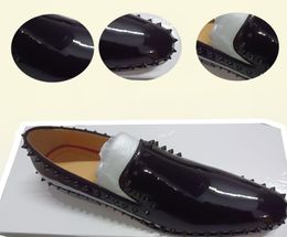 Fashion Design Men Rivets Wedding Shoes Patent Flats Spring Summer Slender Silhouette Spike Studded Loafers For Mens2000208