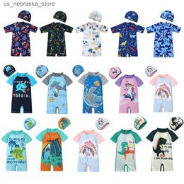 One-Pieces 2024 Baby Boys and Girls 2 Summer Beach Swimwear Printed Cartoon Hat+Tight Clothing Baby Set Korean Youth Swimwear Q240418
