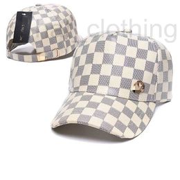 Ball Caps designer Trendy men's and women's letter leather baseball cap, British classic versatile duckbill sun shading sunscreen checkerboard hat ODG3