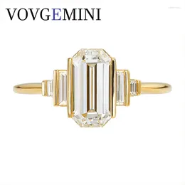 Cluster Rings VOVGEMINI 1.7ct Emerald Cut Moissanite Ring 18k Solid Gold Vvs Clarity 0.1tct Four Baguette Moissanites Fashion Jewellery Girl