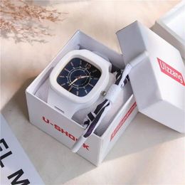 Wristwatches 2024 Fashion Women Men Watch Mens Womens Watches Luxury Classic Retro Casual Big Diamond