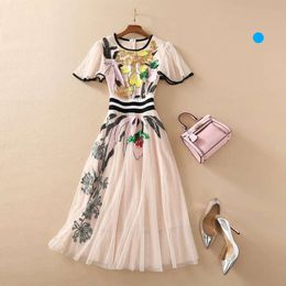 European and American Women's Wear for Summer 2024 Short Sleeves with Flared Sleeves Fashion Mesh Sequined Embroidered Dress Designer 541